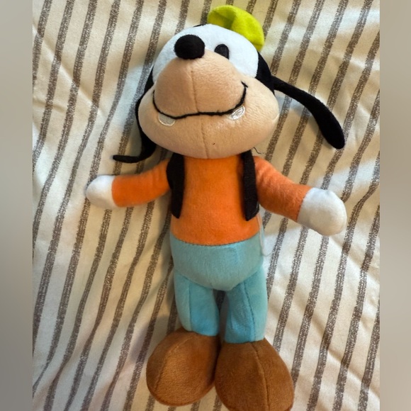 NuiMOs goofy. Excellent used condition with tag cut off. - Picture 1 of 3